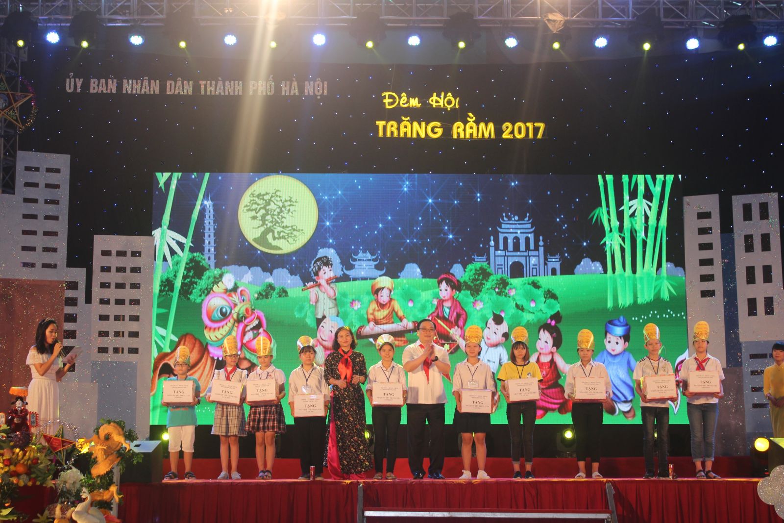 Read more about the article Quỹ Bảo trợ trẻ em Hà Nội với những hoạt động ý nghĩa nhân dịp Trung Thu 2017 