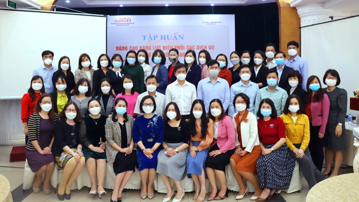 Read more about the article Tập huấn “Nâng cao năng lực trong công tác điều phối dịch vụ thiết yếu liên ngành dành cho phụ nữ bị bạo lực”