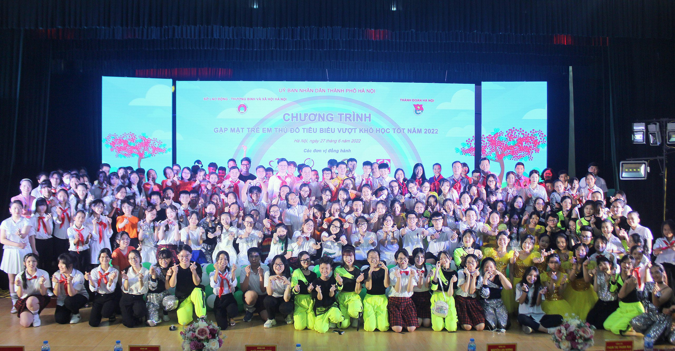 Read more about the article Chương trình “Gặp mặt học sinh Thủ đô tiêu biểu vượt khó học tốt” năm 2022