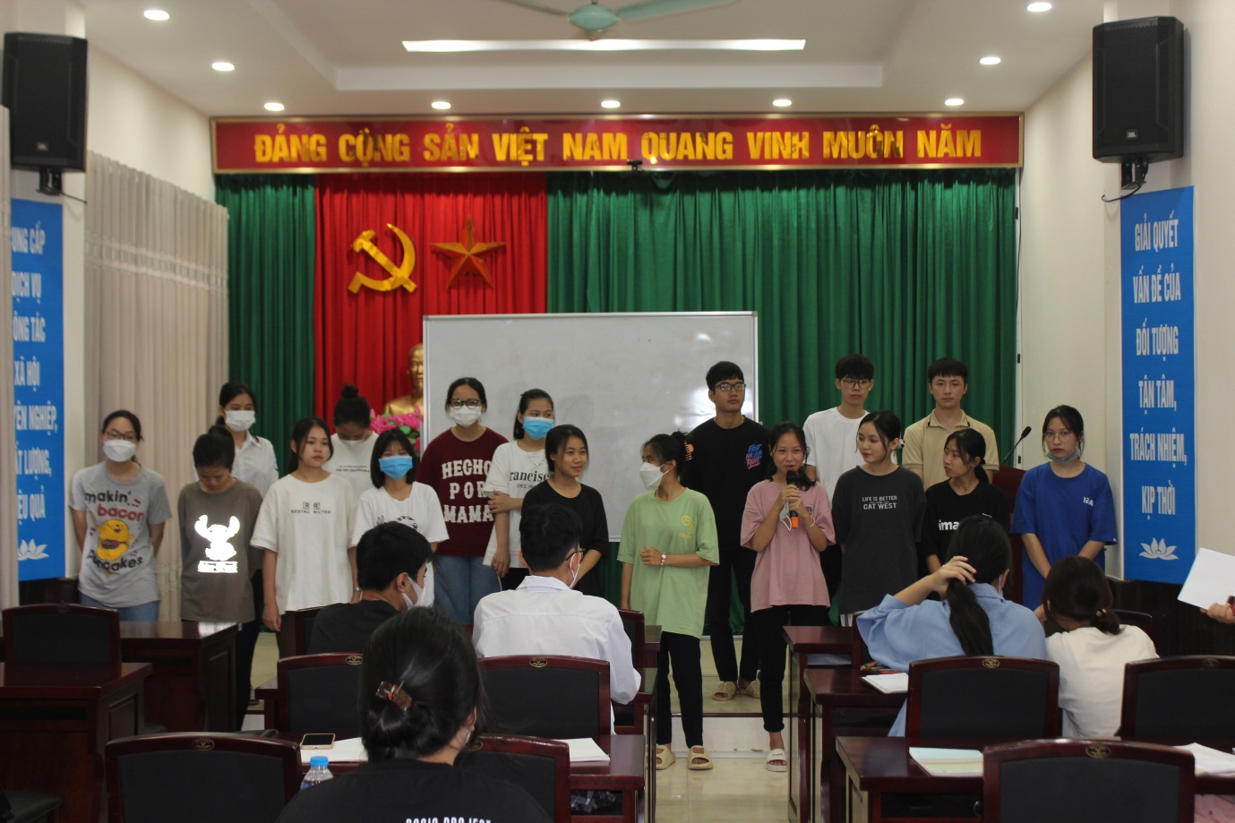 Read more about the article Lớp học “Tỏa sáng” tháng 7 năm 2022