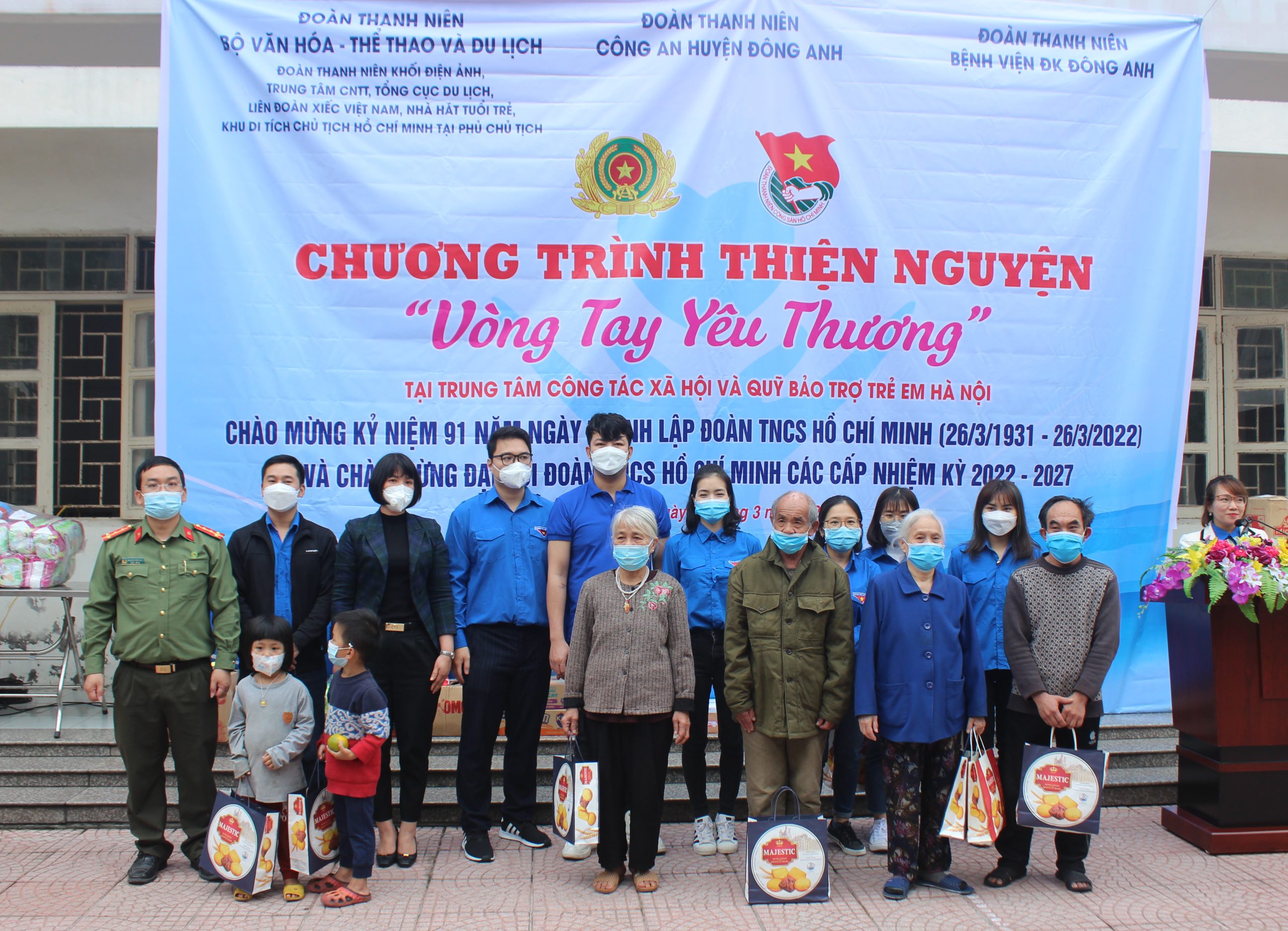 Read more about the article Kỷ niệm ngày CTXH Việt Nam và Chương trình thiện nguyện “Vòng tay yêu thương”
