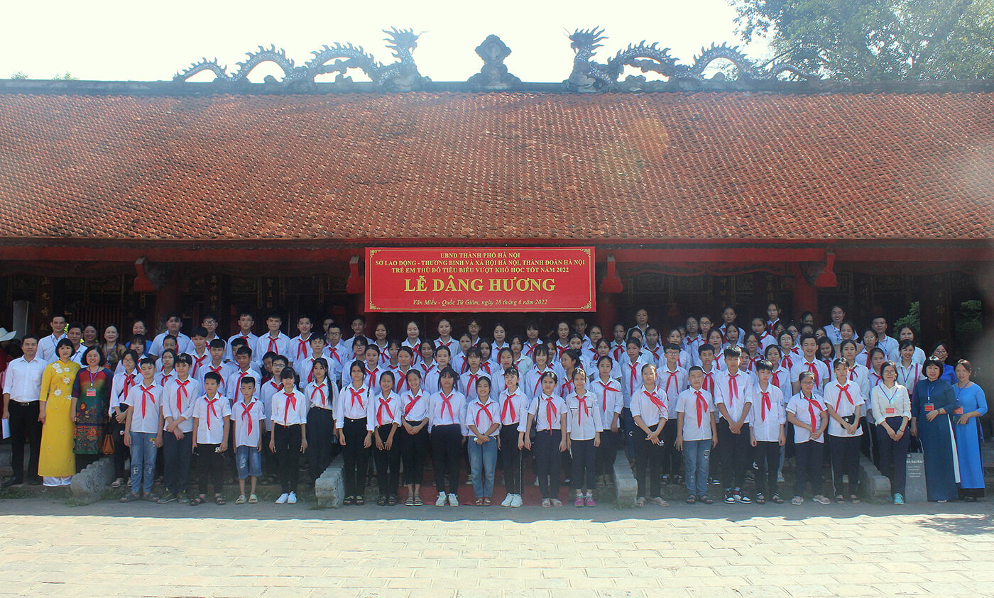 Read more about the article Gặp mặt trẻ em thủ đô tiêu biểu vượt khó học tốt năm 2022