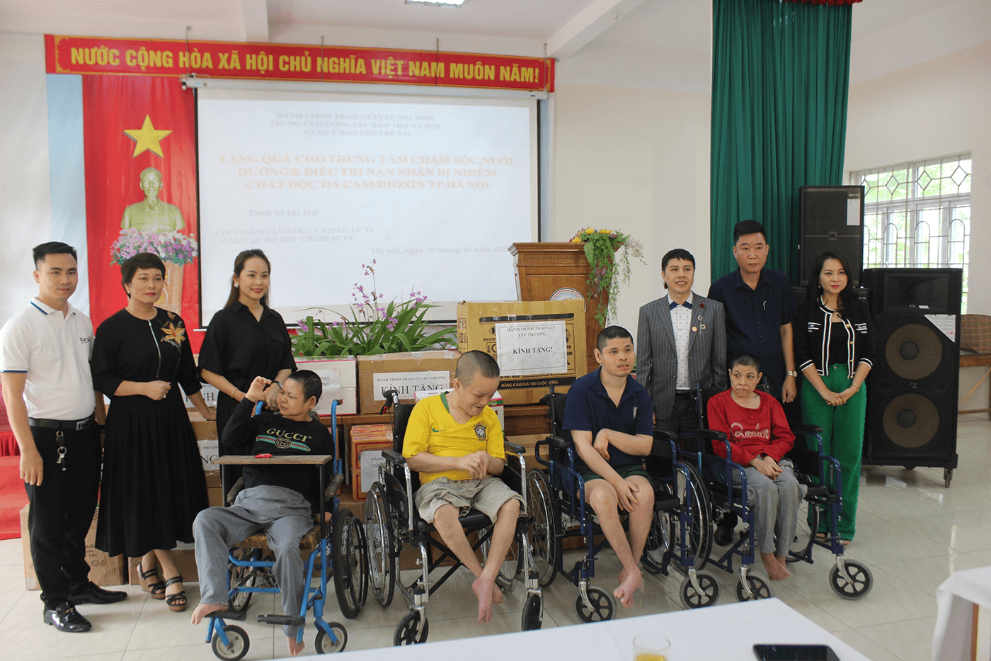 Read more about the article Trung tâm Công tác xã hội và Quỹ Bảo trợ trẻ em Hà Nội trao gửi yêu thương tháng 10