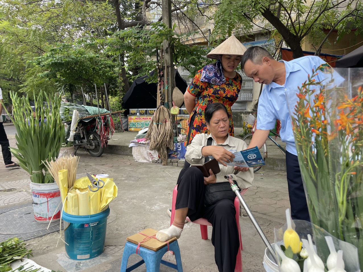 Read more about the article Trung tâm Công tác xã hội và Quỹ bảo trợ trẻ em Hà Nội tăng cường công tác tập trung người lang thang dịp kỷ niệm giải phóng Thủ đô 10/10