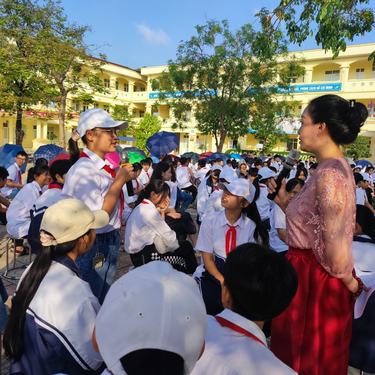 Read more about the article Truyền thông “Bảo vệ trẻ em qua môi trường mạng” tại trường THCS Phù Lưu Tế, huyện Mỹ Đức, Tp. Hà Nội