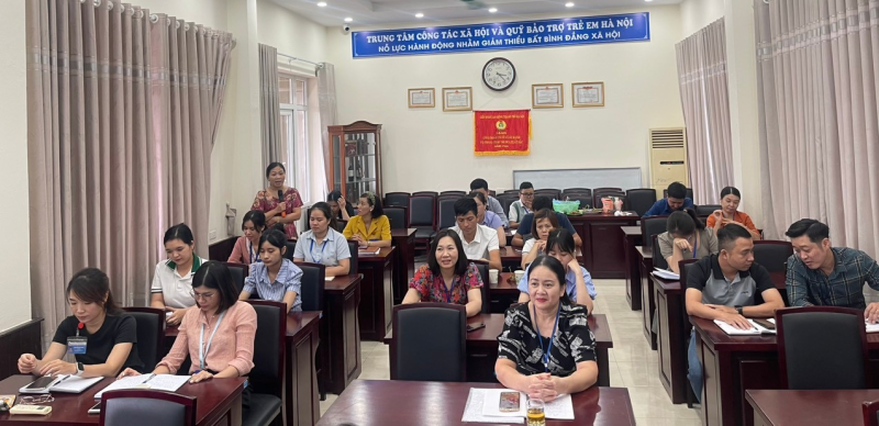 Read more about the article Tập huấn kiến thức, kĩ năng về công tác xã hội