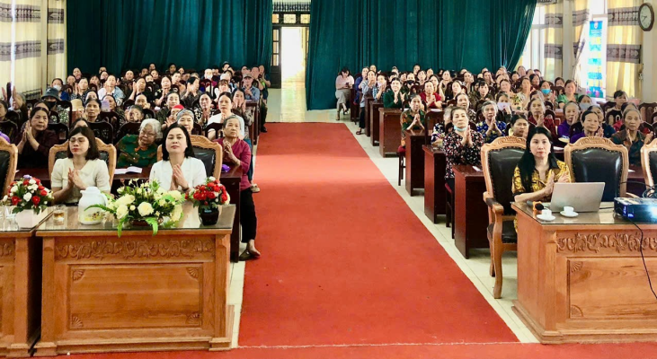 Read more about the article Hội nghị trang bị kiến thức, kỹ năng về phòng, chống bạo lực trên cơ sở giới cho người dân xã Hoàng Diệu, huyện Chương Mỹ