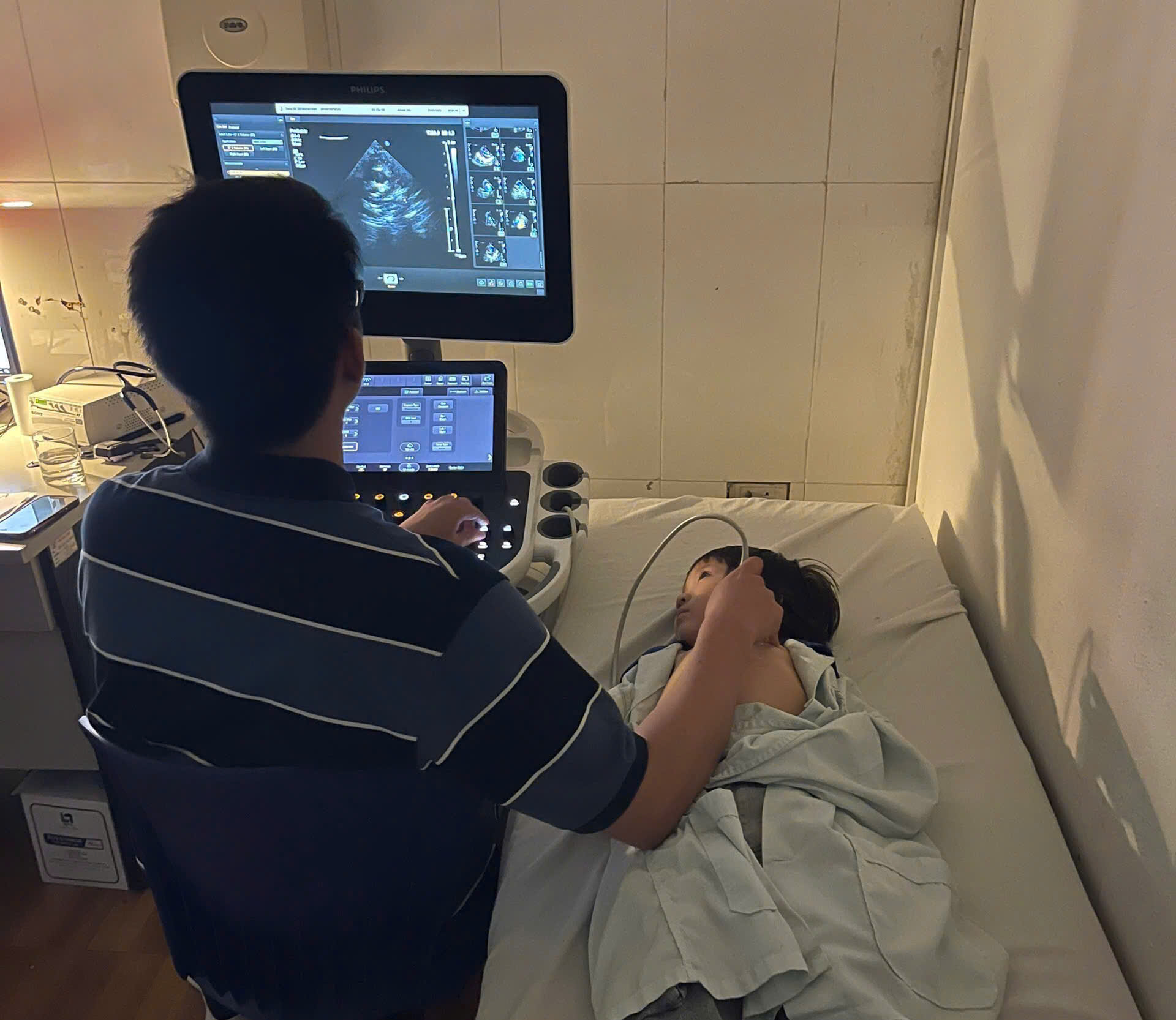 Read more about the article Khám chuyên sâu cho trẻ em nghi ngờ mắc bệnh tim bẩm sinh  nhân dịp Tháng hành động vì trẻ em